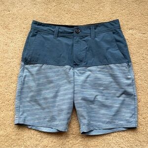 VOLCOM Men's Blue Surf & Turf 4-way Stretch Hybrid Shorts - Size 30 - VGUC